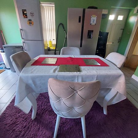 Luxury Room In Walsall Bloxwich Exterior photo